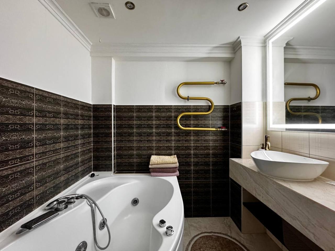 Deribasivska 10 Luxury Apartment Οδησσός Εξωτερικό φωτογραφία