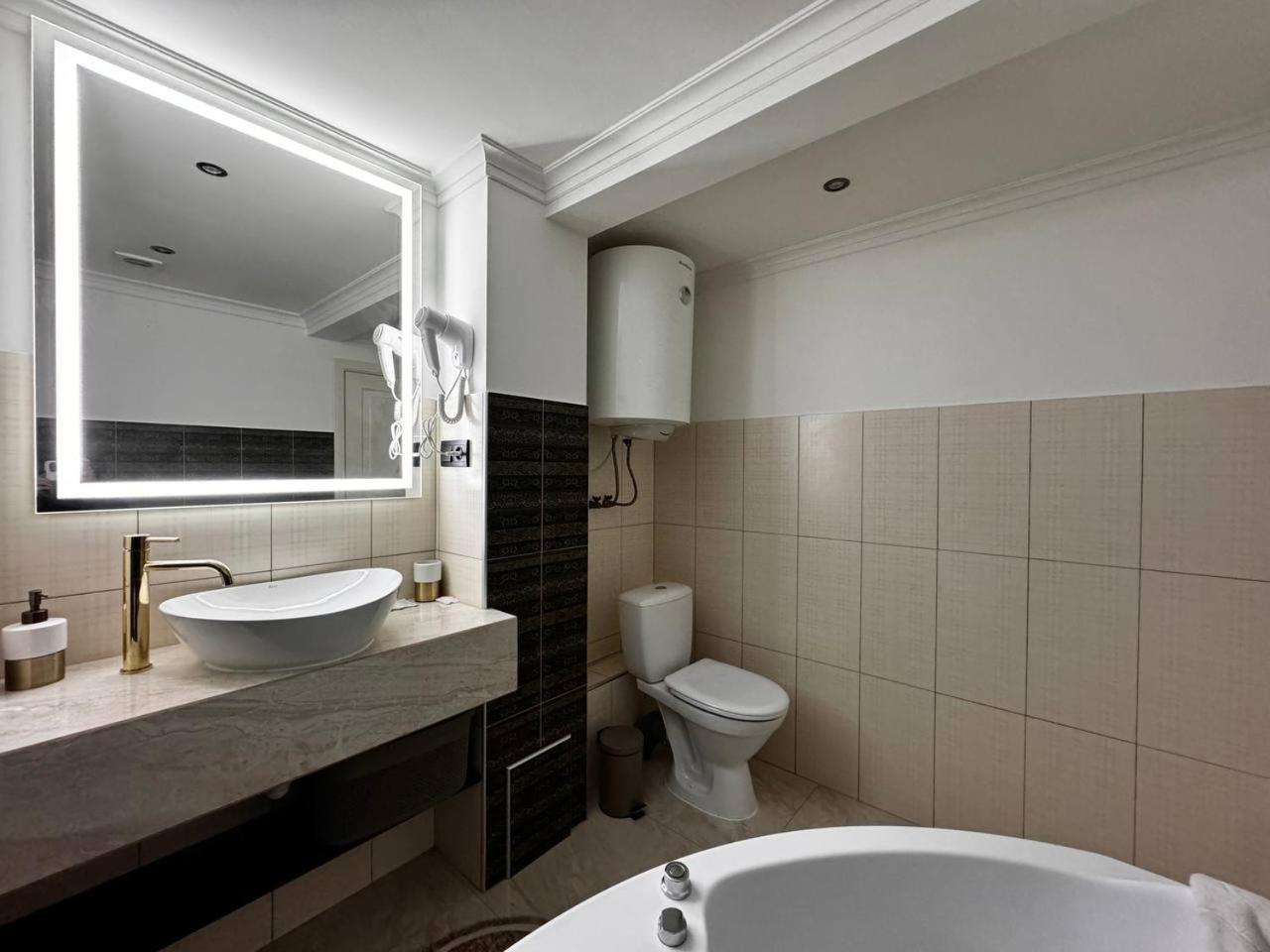 Deribasivska 10 Luxury Apartment Οδησσός Εξωτερικό φωτογραφία