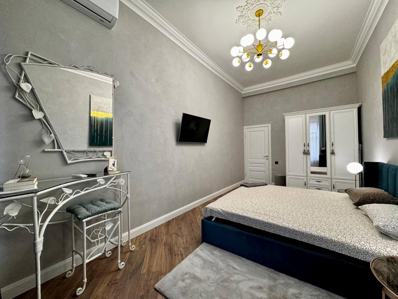 Deribasivska 10 Luxury Apartment Οδησσός Εξωτερικό φωτογραφία